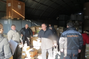 18.12.2013 г. Контейнер с помощи от хранителни продукти и медицински 		материали за Домове и кухни за стари хора във Варна.