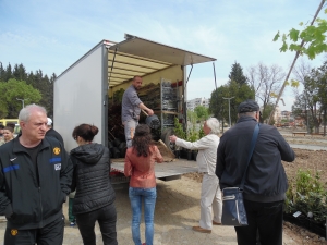 25_04_2015 Създаване на Ротарианска гора от Интеракт,Ротаракт и Ротари Стара Загора