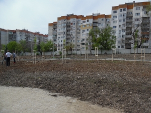 25_04_2015 Създаване на Ротарианска гора от Интеракт,Ротаракт и Ротари Стара Загора