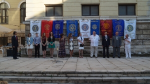 Предаване на огърлиците за2015 г. Варненска Ротарианска общност