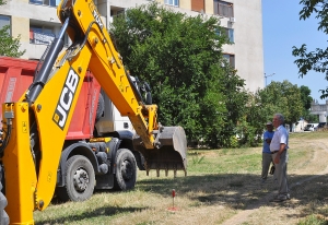 Първа копка на детската площадка