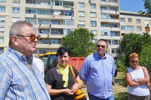 Първа копка на детската площадка