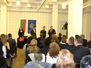 04.2011 г. Чартиране на Ротаракт клуб Варна-Евксиноград