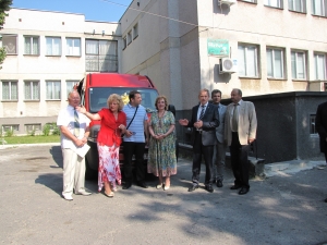 12.06.2012 г. Връчване на Дарение от Микробус по Матчинг Грант Проект 76652 на Дом за деца и младежи с умствени и физически увреждания "Св. Йоан Златоуст" Варна