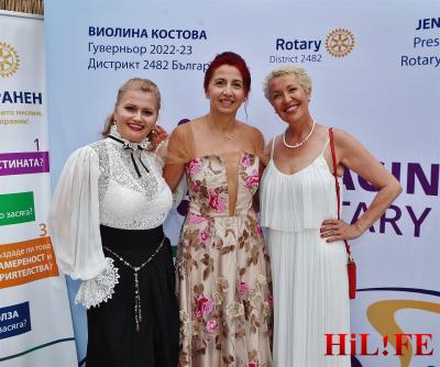 ДГ Виолина Костова и ротарианци