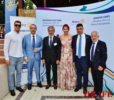 ДГ Виолина Костова и ротарианци