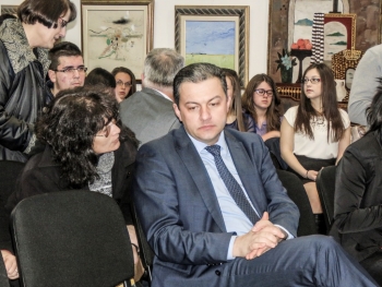 Чартиране на Интеракт Севлиево