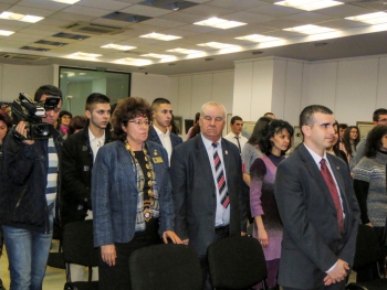 Чартиране на Интеракт Севлиево