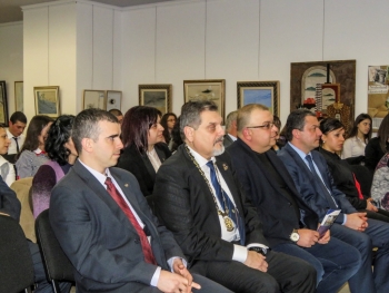 Чартиране на Интеракт Севлиево