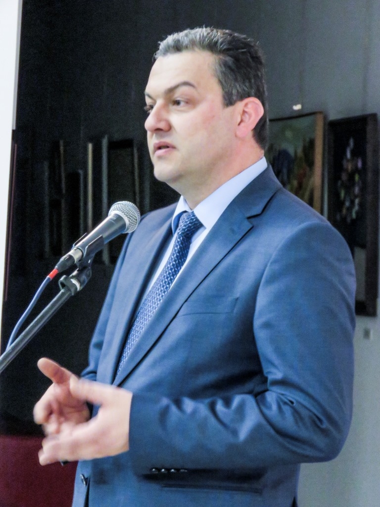 Чартиране на Интеракт Севлиево