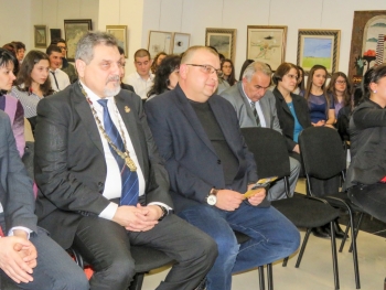 Чартиране на Интеракт Севлиево