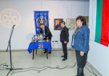 Чартиране на Интеракт Севлиево