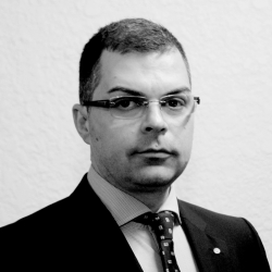 Михаил Сугарев