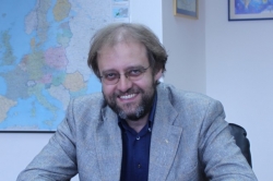 Александър Лазаров