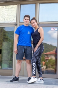 Помощ за Никол