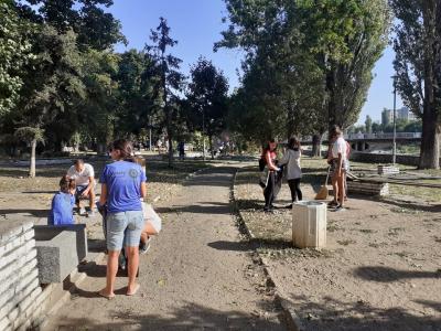 Стотици се включиха в почистването днес в Асеновград