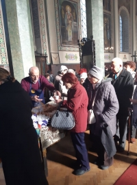 На 6 декември НИКУЛДЕН 200 риби и хляб раздадоха за здраве от Ротари клуб Стара Загора - Берое