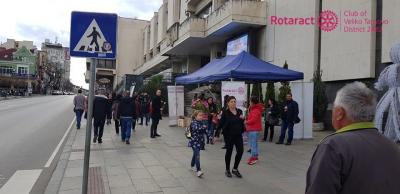 С цвете в ръка срещу репродуктивните проблеми