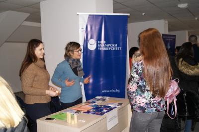 Ротаракт Дупница дава отговор на въпроса: Училището свърши, сега накъде?