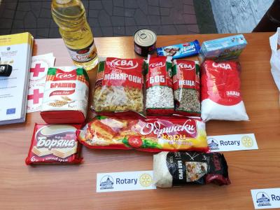 РК Варна-Евксиноград с дарение в помощ на уязвими лица за Великден.