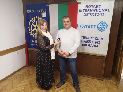 Честит рожден ден на Ротари с нов PHF+2 приятел от Ротари клуб Габрово