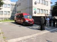 РК "Варна-Евксиноград" връчи на 12.06.2012 г. Дарение от Микробус Рено Трафик по Матчинг Грант Проект 76652 на Дом за деца и младежи с умствени и физически увреждания "Св. Йоан Златоуст" Варна.