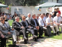 РК "Варна-Евксиноград" връчи на 12.06.2012 г. Дарение от Микробус Рено Трафик по Матчинг Грант Проект 76652 на Дом за деца и младежи с умствени и физически увреждания "Св. Йоан Златоуст" Варна.