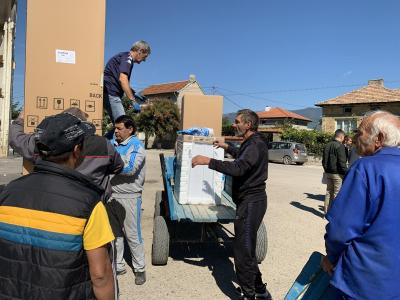 От РК Карлово и баба Дела с обич: втори етап на кампанията в помощ на пострадалите