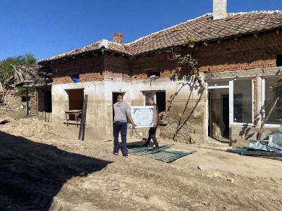 От РК Карлово и баба Дела с обич: втори етап на кампанията в помощ на пострадалите