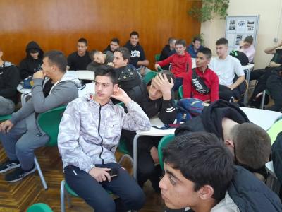 Среща на Президента на РК Враца с ученици от ПТГ „Н. Й. Вапцаров“, гр. Враца