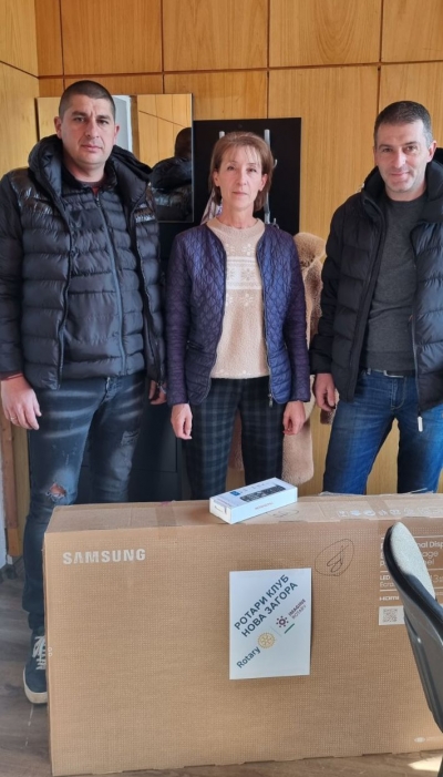 Ротари клуб Нова Загора успешно приключи проект "Дигитализирай образованието"