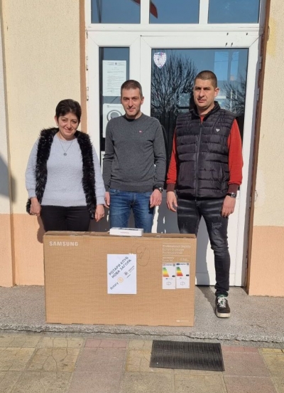 Ротари клуб Нова Загора успешно приключи проект "Дигитализирай образованието"