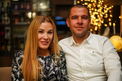 Коледен благотворителен бал
