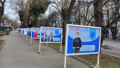 Как всеки да може да се разбира с всеки, разкрива изложбата „Чуй ме с жест“ в Стара Загора