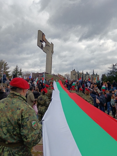 Ротари клуб Стара Загора почете националния празник с поднасяне на венец