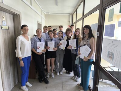 Ротари клуб „Русе – Дунав“ овласти млади журналисти в кампания „Зависимостите – говорим открито“