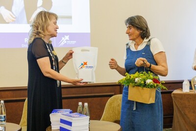 Среща с вдъхновението: Здравка Евтимова на XVIII Дистриктна конференция в Пловдив