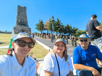По стъпките на героите – кратък пътепис от кулминационния ден на 148 години Шипченска епопея