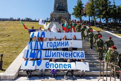 По стъпките на героите – кратък пътепис от кулминационния ден на 148 години Шипченска епопея