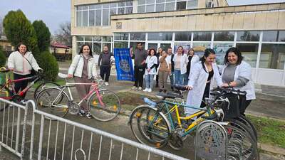 Ротари клуб – Разград дари стойки за велосипеди на Филиала на Русенския университет в Разград