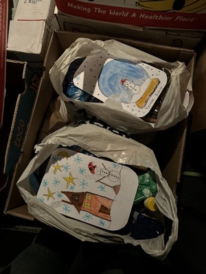 ИАК СМГ Купи и дари vol. 3: По Коледа стават чудеса -  15 тона хранителни продукти достигнаха до над 1300 човека