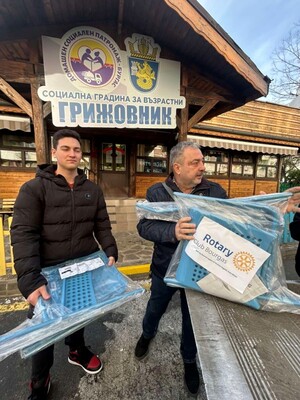 Доброто разцъфтя в „Грижовник“: Ротари клуб Бургас създаде външно пространство за социална градина за хора с деменция