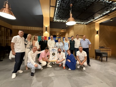 Вечерта на церемонията по предаване на огърлицата на Ротари клуб Банско – Разлог беше специална и изпълнена с емоции, признателност и приятелство