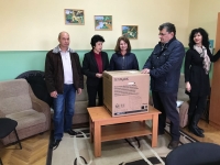 Дарение за НУ "Захари Стоянов"