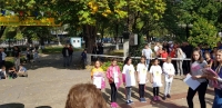 Спортни екипи за младите лекоатлети на Нова Загора.