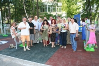 Изграждане на площадка с фитнес уреди на открито